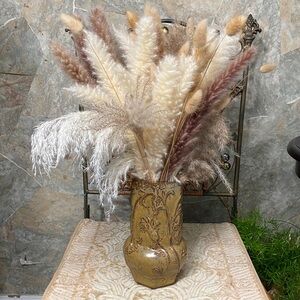 Vase urn heavy glass pottery flower vine leaf plume pattern decoration